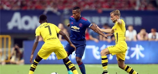 的年轻前锋 的年轻前锋